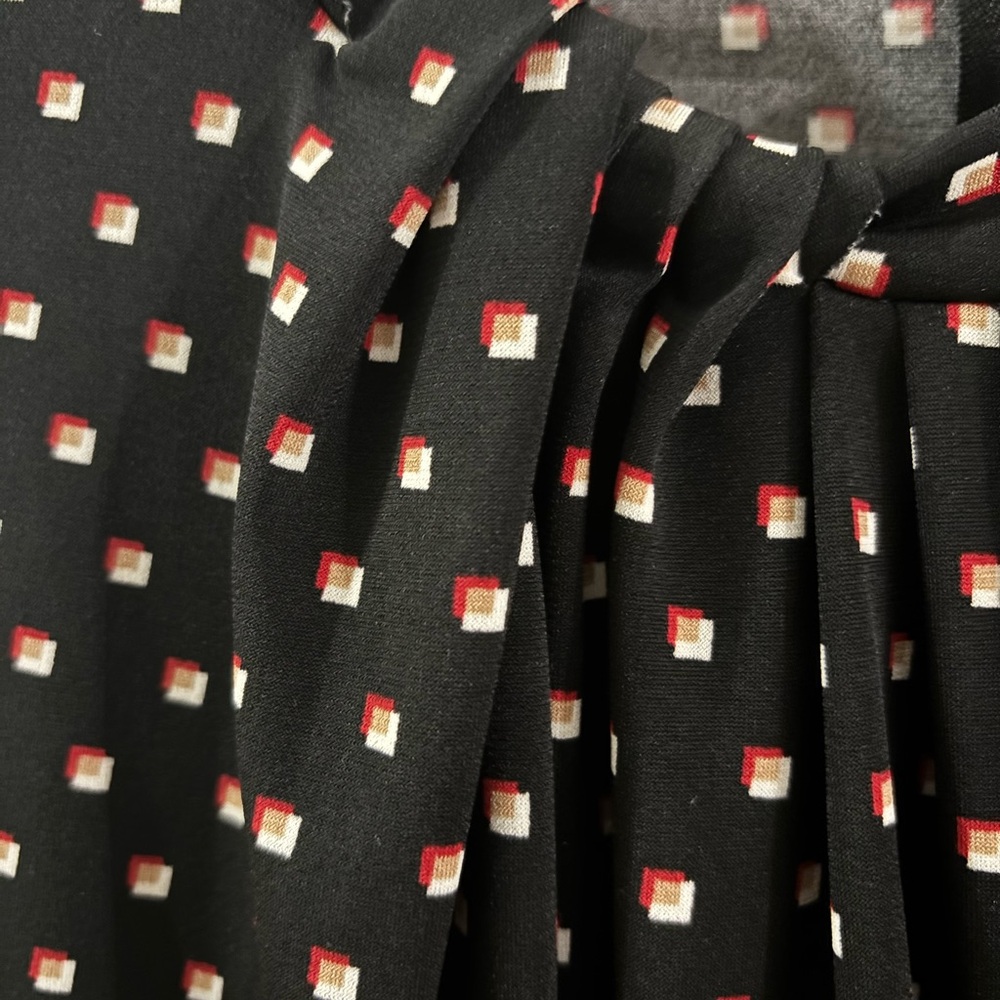 Elegant Black and Red Patterned Skirt